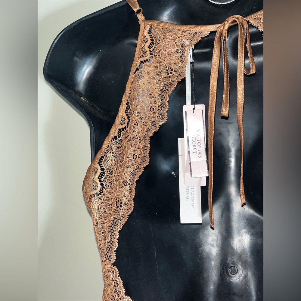 VICTORIA'S SECRET Size Medium Lace Plunge Open-Back Slip & Size Small Panty Set - Picture 4 of 6